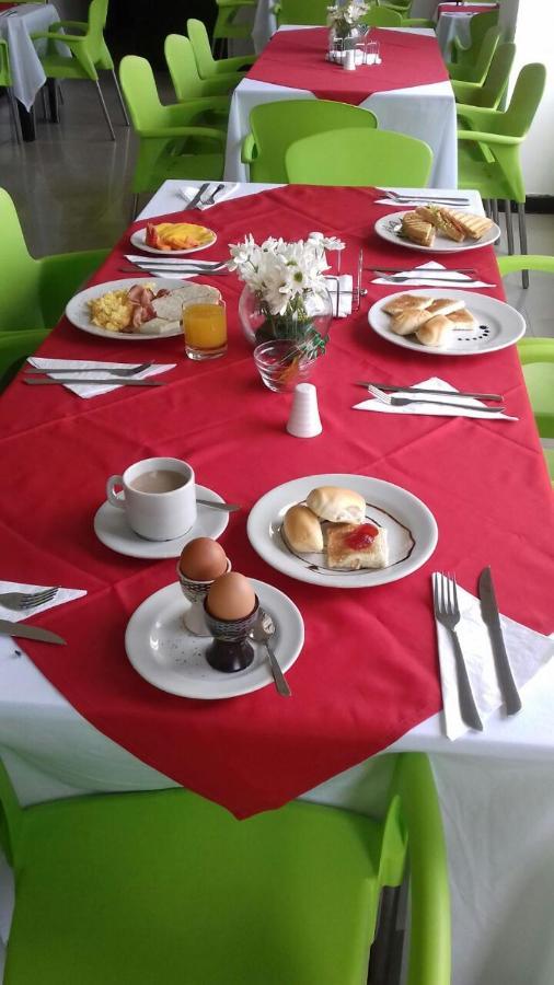 פריירה Hotel Pinares Plaza מראה חיצוני תמונה