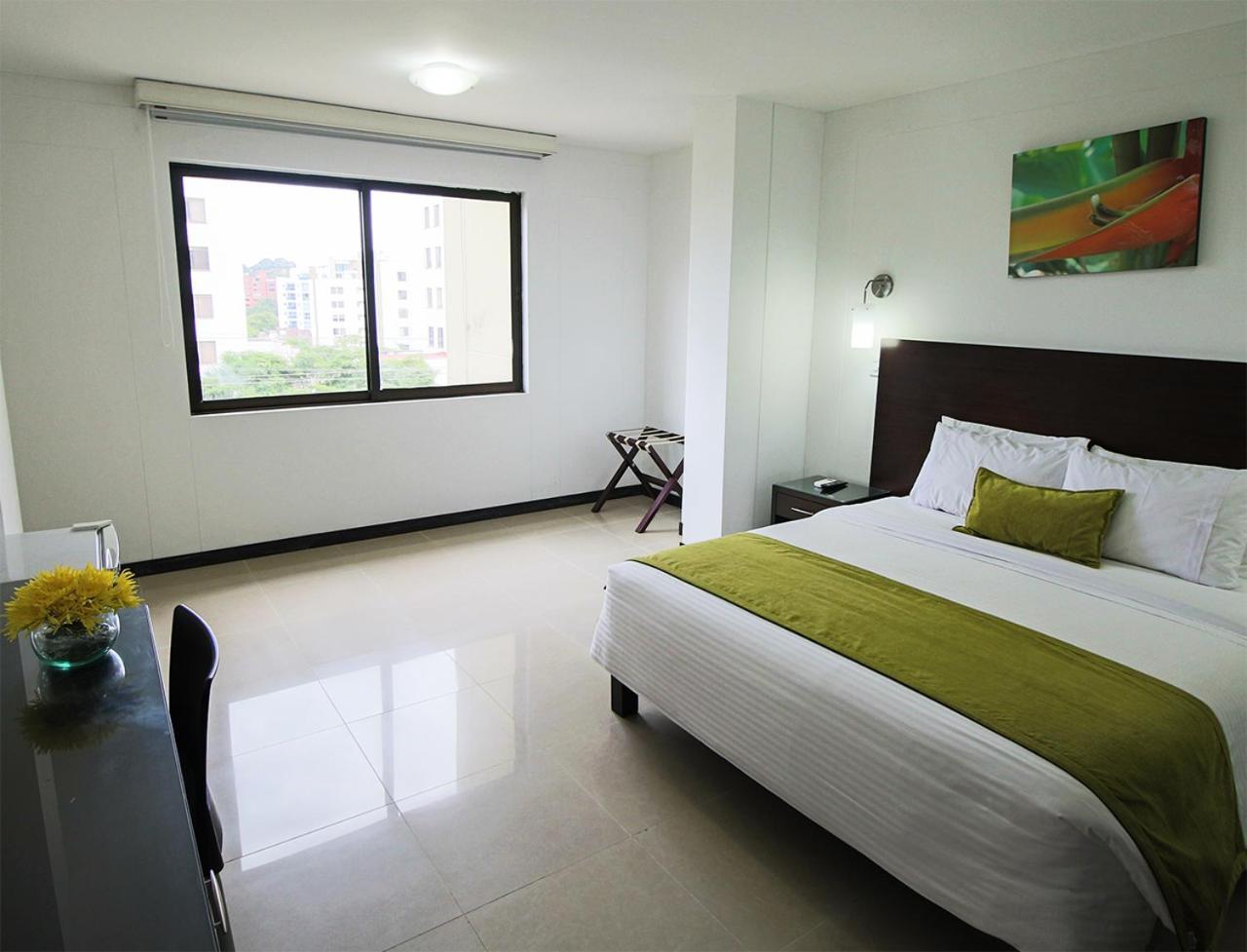 פריירה Hotel Pinares Plaza מראה חיצוני תמונה