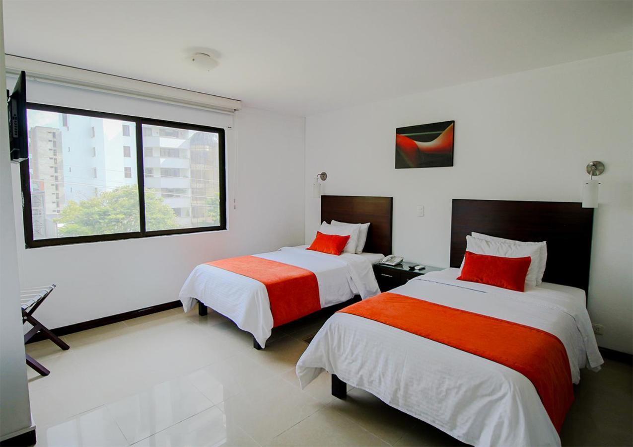 פריירה Hotel Pinares Plaza מראה חיצוני תמונה