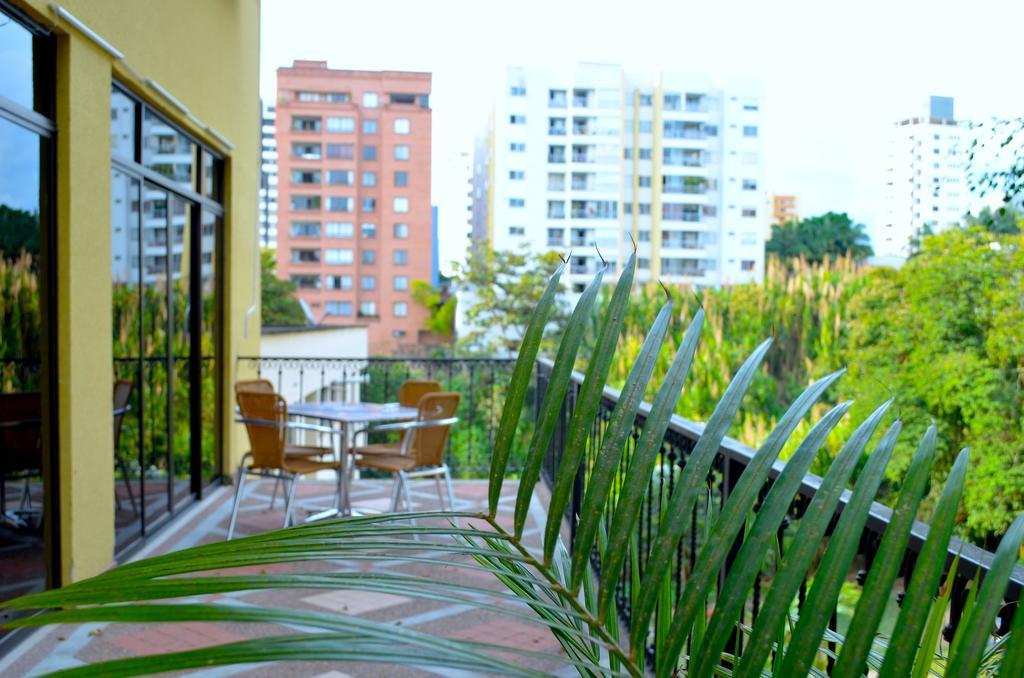 פריירה Hotel Pinares Plaza מראה חיצוני תמונה