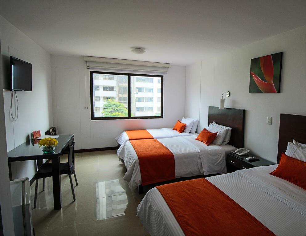 פריירה Hotel Pinares Plaza מראה חיצוני תמונה